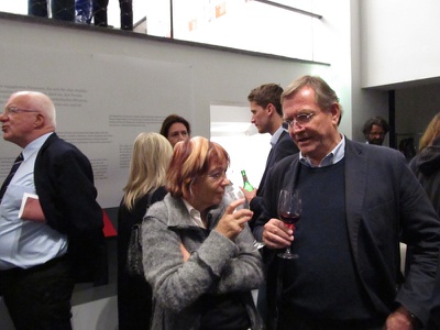 Ausstellungseröffnung und Feier "20 Jahre aut" – Kurzvorträge von Herwig van Staa (Landtagspräsident) und Arno Ritter (Leiter aut. architektur und tirol) und ein rauschendes Fest bis spät in die Nacht