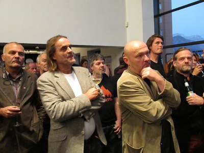 Ausstellungseröffnung und Feier "20 Jahre aut" – Kurzvorträge von Herwig van Staa (Landtagspräsident) und Arno Ritter (Leiter aut. architektur und tirol) und ein rauschendes Fest bis spät in die Nacht