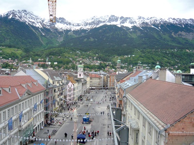 Architektur in Bewegung – Kranfahrten im Herzen der Stadt. Auf der Baustelle des Neuen Kaufhaus Tyrol von David Chipperfield Architects © aut. architektur und tirol