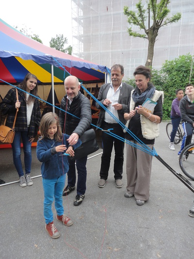 Kinderprogramm und Abschlussfest am Standort der zukünftigen Kunst- und Architekturschule bilding im Rapoldipark in Innsbruck