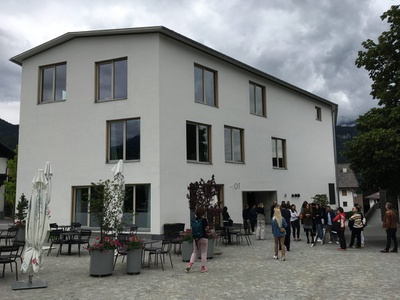 "Räume für die Kleinsten" – Eine Bus-Tour mit Elias Walch zu Kinderkrippen und Kindergärten in und um Innsbruck