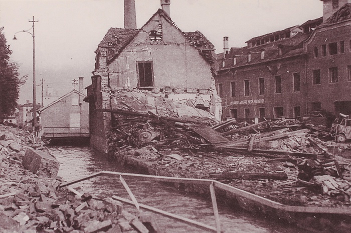 Bombenschaden in der Karmelitergasse