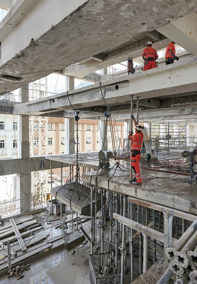 Das RAIQA, Innsbruck – ein Best-Practice-Beispiel für den Umgang mit bestehenden Stahlbetonstrukturen. (Architektur: Pichler & Traupmann)