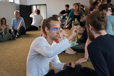 Theaterperformance "Fatzer ± Hyperion" in der "sozialen Landschaft" von Snøhetta