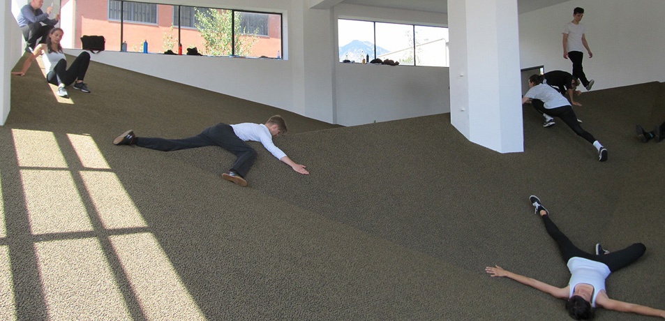 Erste Probe der SchauspielschülerInnen in der "sozialen Landschaft" – © aut Erste Probe der SchauspielschülerInnen in der "sozialen Landschaft"