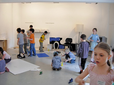 Fotos von Workshops und Exkursionen im Rahmen von "aut: kids"