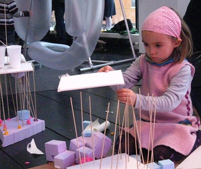 Architekturspiele für Kinder von 4 bis 6 Jahren