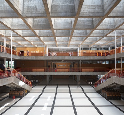 Viktor Hufnagl und Fritz Gerhard Mayr, Modellschule Wörgl, 1969 – 73 – © Günter R. Wett Viktor Hufnagl und Fritz Gerhard Mayr, Modellschule Wörgl, 1969 – 73