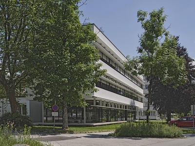 Erweiterung der TFBS für Fotografie, Optik und Hörakustik, Hall in Tirol – © Günter Richard Wett Erweiterung der TFBS für Fotografie, Optik und Hörakustik, Hall in Tirol