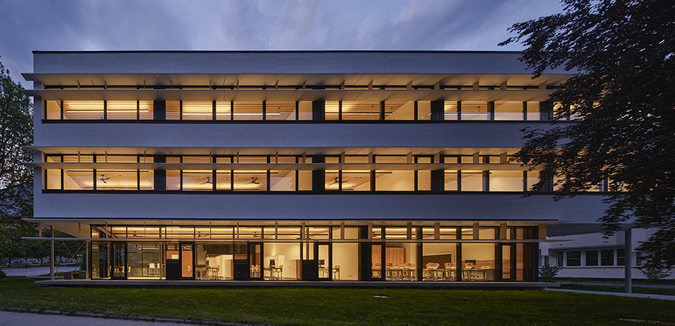 Erweiterung der TFBS für Fotografie, Optik und Hörakustik, Hall in Tirol – © Günter Richard Wett Erweiterung der TFBS für Fotografie, Optik und Hörakustik, Hall in Tirol