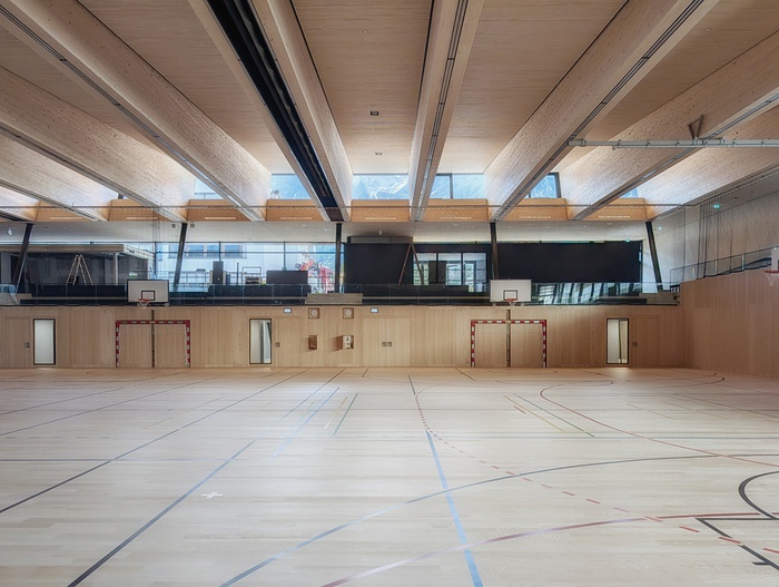 Dreifachturnhalle, Neu-Rum