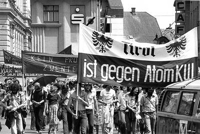 Demonstration gegen das AKW Zwentendorf, 1977 – © Thomas Moser Demonstration gegen das AKW Zwentendorf, 1977