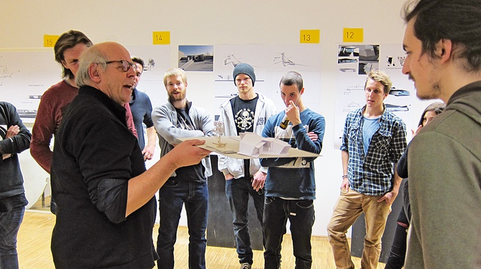 Im Herbst 2014 wird die weitere Entwurfsarbeit im Rahmen einer Bachelorarbeit Studierenden des ./studio3  übernommen.